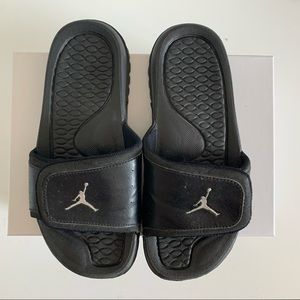 Jordan’s Black Slides SIZE US 6